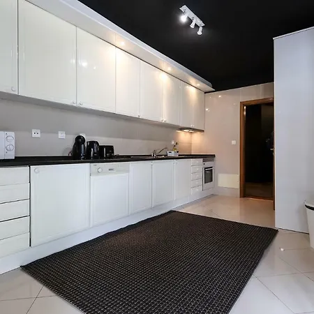 Amazing Downtown Family Apartment Lissabon