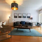 Апартаменты Amazing Downtown Family *
