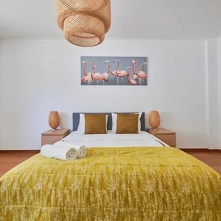 Amazing Downtown Family With Terrace And Parking * Lisbon