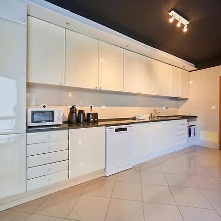 Amazing Downtown Family With Terrace And Parking * Lisbon