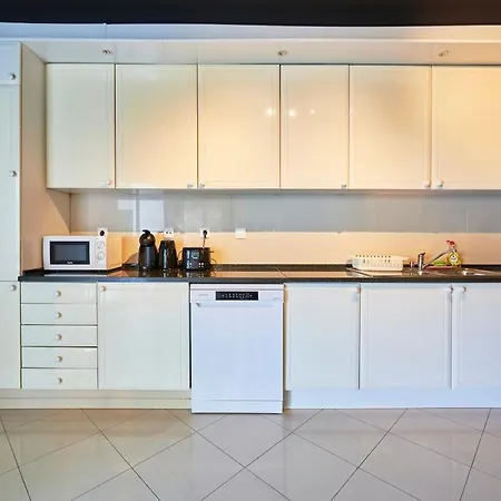 Amazing Downtown Family With Terrace And Parking Holiday home *