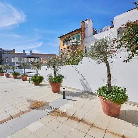 Amazing Downtown Family With Terrace And Parking Lisbon