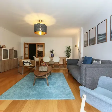 Amazing Downtown Family Apartment Lisbon