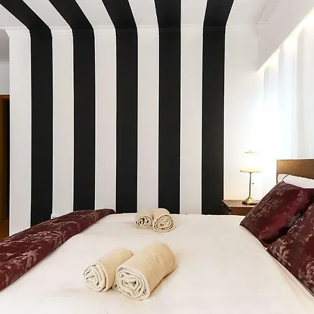 Amazing Downtown Family With Terrace And Parking * Lisbon