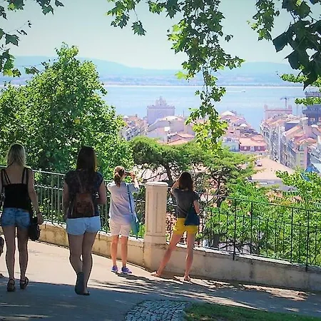 Διαμέρισμα Amazing Downtown Family *